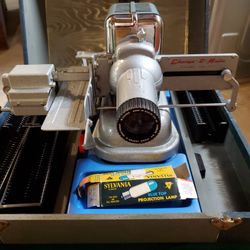 Vintage Viewlex Slide Projector 
