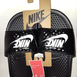 WMNS Nike Benassi JDI (GS) 6z