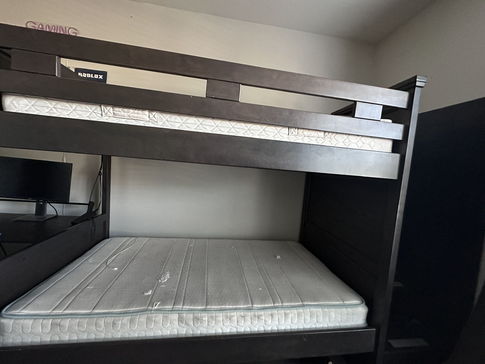 Solid Wood Bunk Bed