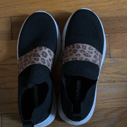 Women’s Slip Shoe