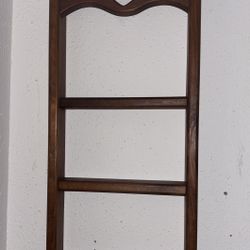Wood Heart Ladder Shelf with Pegs