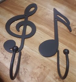 Music note hooks