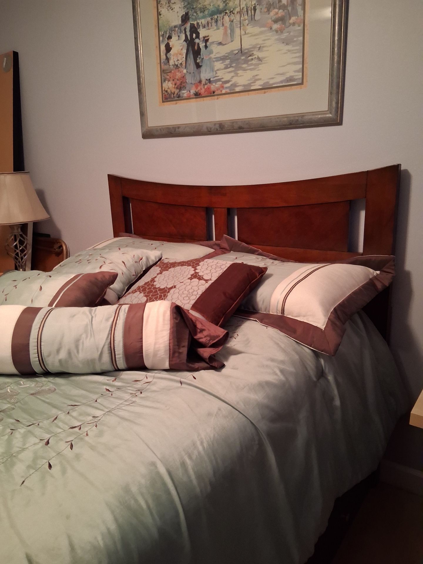 Beautiful Double Bedroom Set 😻 Excellent Condition