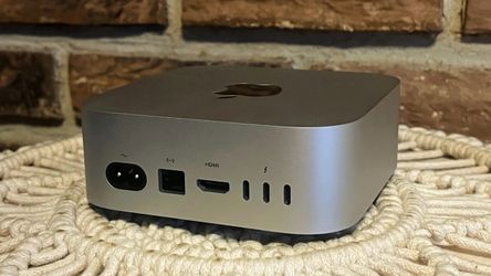 Apple Mac mini M4 (2024) – 16GB RAM / 256GB SSD – Like New + Box