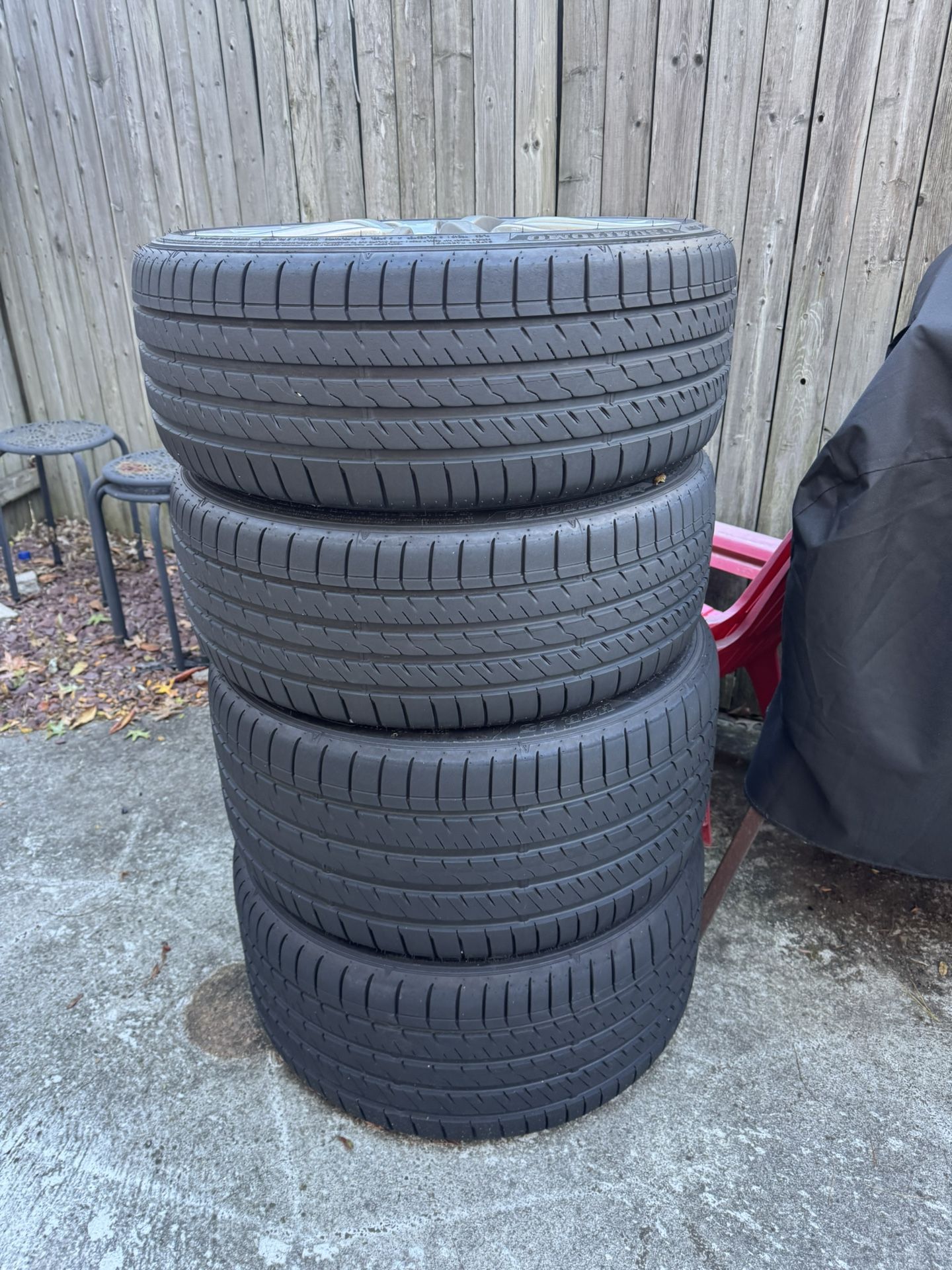 Set of 4 Porsche Sportline Reproduction Aluminum Rims with Sumitomo tires