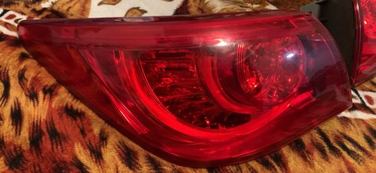 Q50 Tailights