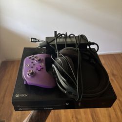 Xbox + Controller & headset 