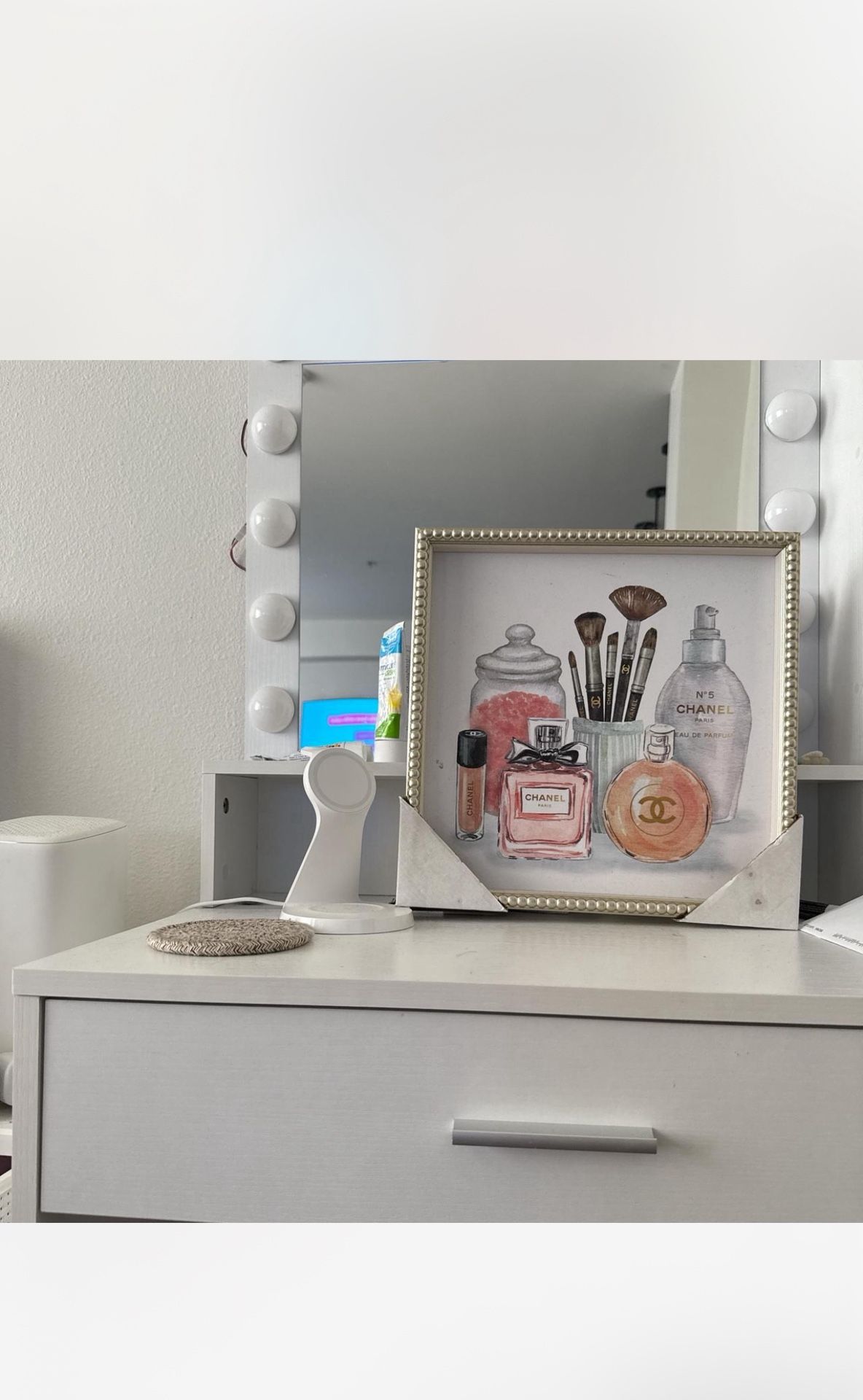 Makeup Decor