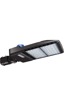LEDMO LED Parking Lot Light 200W, Commercial Outdoor Area Lighting with Dusk to Dawn Photocell, Super Bright 5000K 26000 