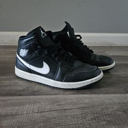 Jordan 1 Mid