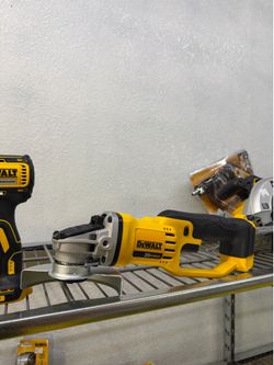 DEWALT 20V MAX 4.5”–5” Angle Grinder (DCG412) – Tool Only