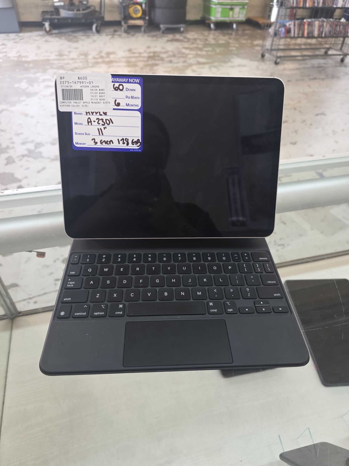 IPad 3 gen with keyboard