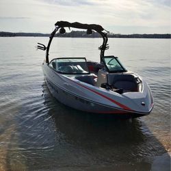 *Off Season Boat Sale* 2016 Moomba Craz