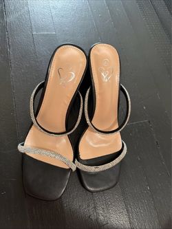 Windsor Rhinestone Block Heel Sandals Size 6.5