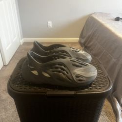 Size 11 Yzy Foam Runner