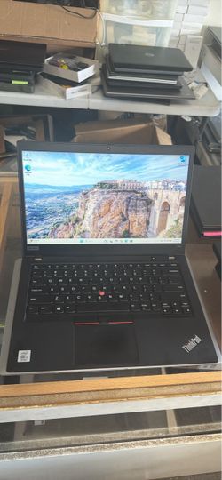 Lenovo Thinkpad T490 16GB RAM  256GB SSD 2GB Graphics Card Core i7 Windows 11