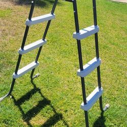 Pool Ladder!