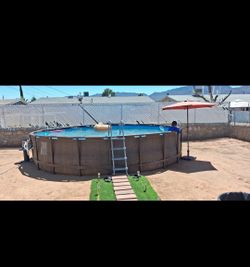 Swimming pool