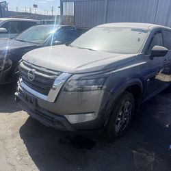 2025 Nissan Pathfinder S