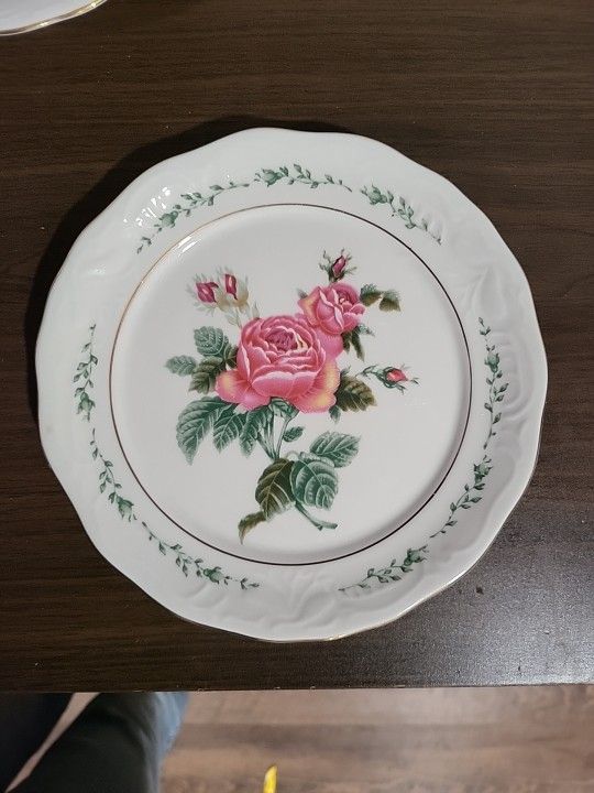 Vintage Gibson China 1996 " Victorian Rose"