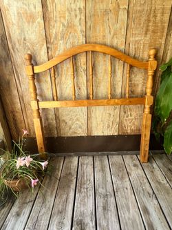 Solid Wood Twin Spindle Headboard