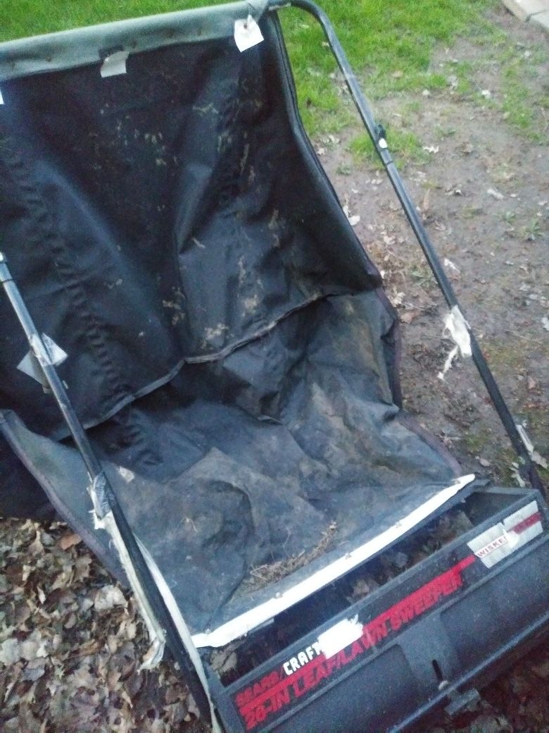 Sears Craftsman leaf/lawn sweeper. for Sale in MIDDLEBRG HTS, OH OfferUp