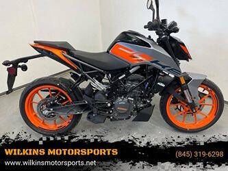 2023 KTM 200 Duke