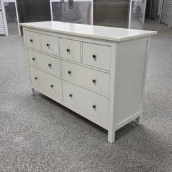 I GOT DRESSERS - FREE DELIVERY UP TO 10 MILES FROM 60007