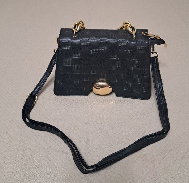 Black Purse