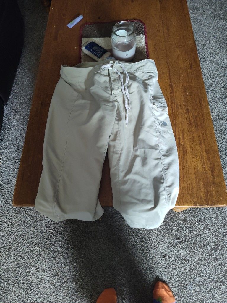 North Face Women's Tan Khaki Capri