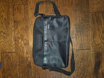 Targus Black Laptop Bag with Shoulder Strap