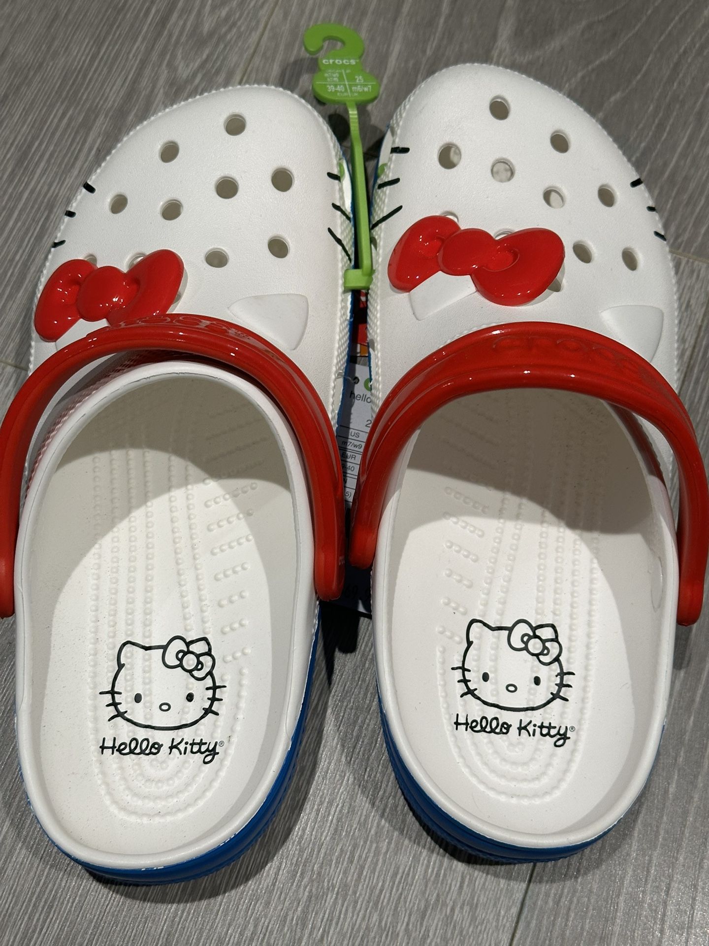 Hello Kitty Crocs