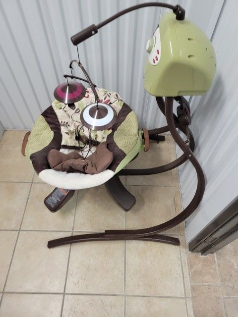 Fisher Price Baby Swing. 