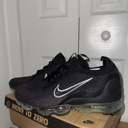 NIKE VAPORMAX
