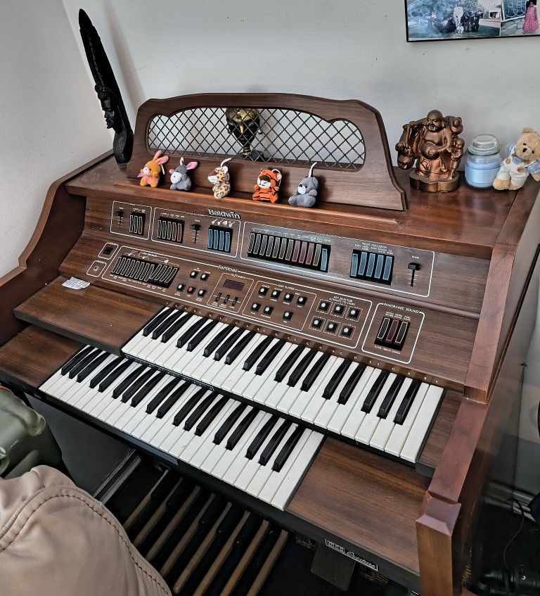 Baldwin Organ