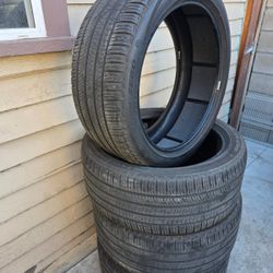 Llantas 285/40R22 PIRELLI 