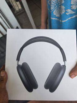 Aipod Max 2 w/ Smart case