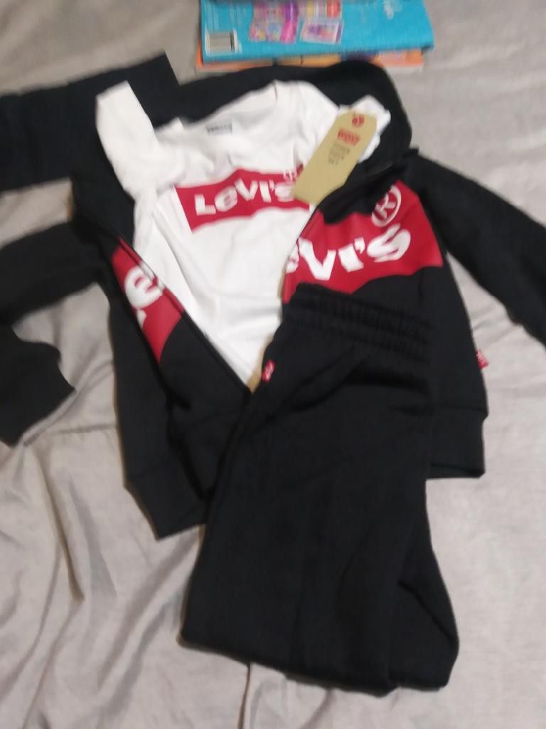 Levi sweats outfit brand new never used