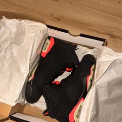 Air Jordan 6 Retro,  4.5 YOUTH 