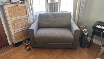 Love seat couch