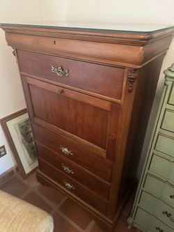 Secretary!! She’s A Keeper!!