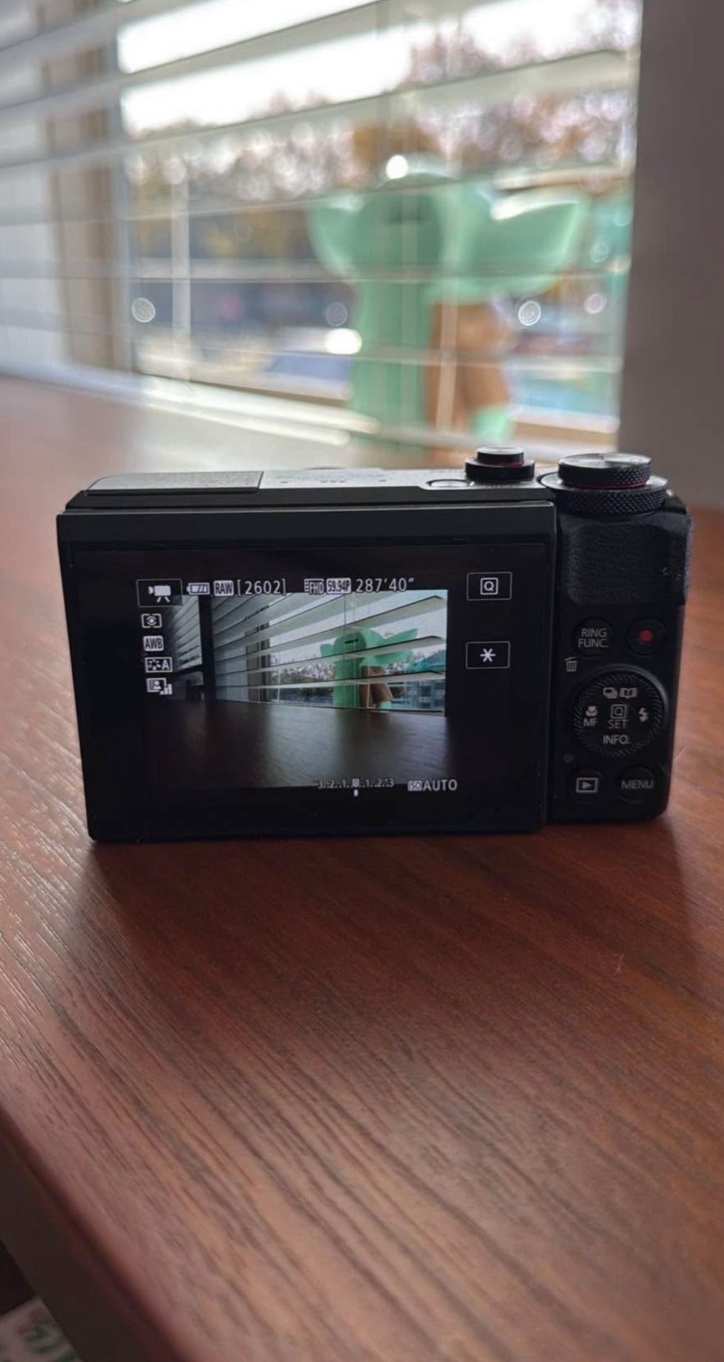 Canon G7x Mark II