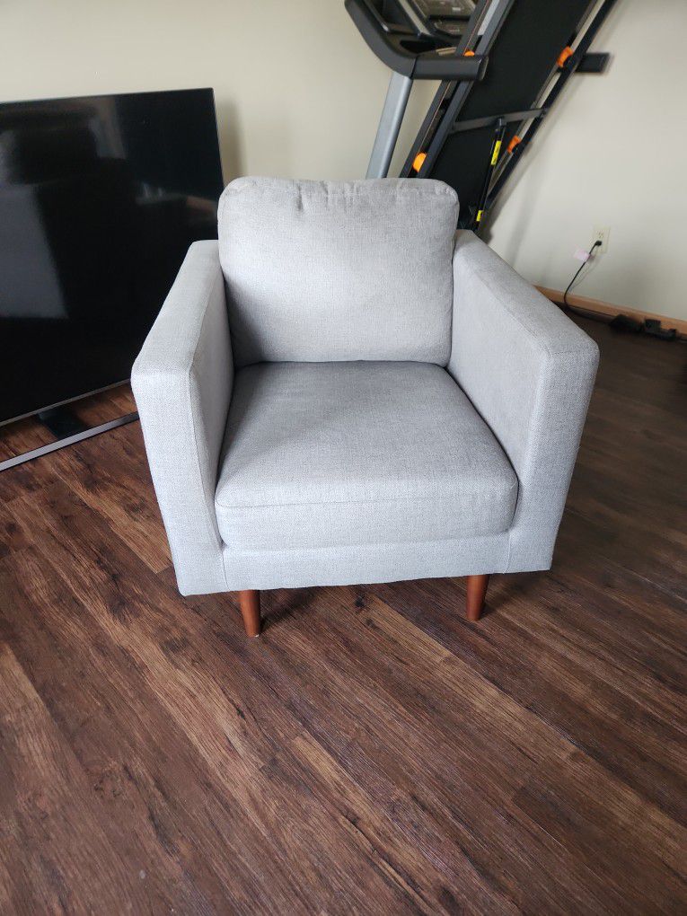 Comfortable Arm Chairs New And Gently Used