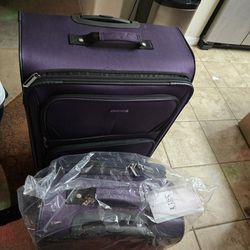Us Traveler Luggages Set Of 2 