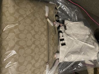 Ladies Coach Purse Pink