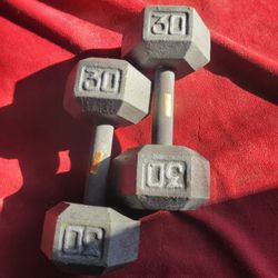 SET OF 30LB.  HEXHEAD DUMBBELLS TOTAL 60LBs 
11525 S HALSTED DUNKIN DONUTS/7111.S WESTERN WALGREENS 
60$  CASH ONLY AS IS 
