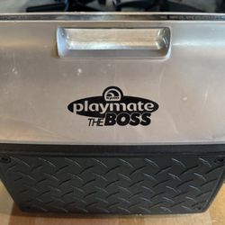 Igloo Playmate The Boss 14QT Hard Cooler Black Silver