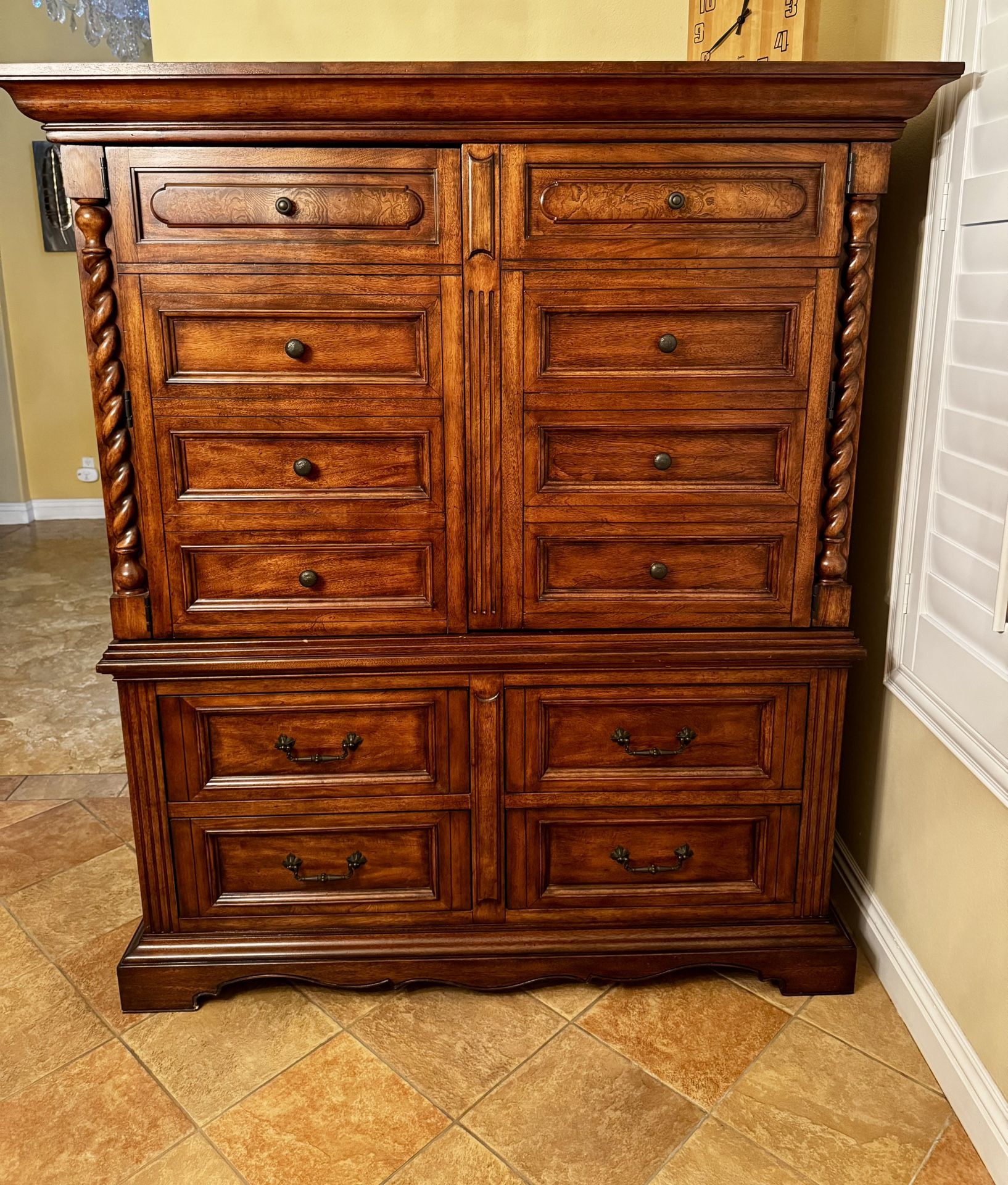  #Dresser / TV Armoire Lexington Palmer Home w / armoire, like new. Spacious drawers and interior shelves. Pickup only – Palm Desert. Price negoti