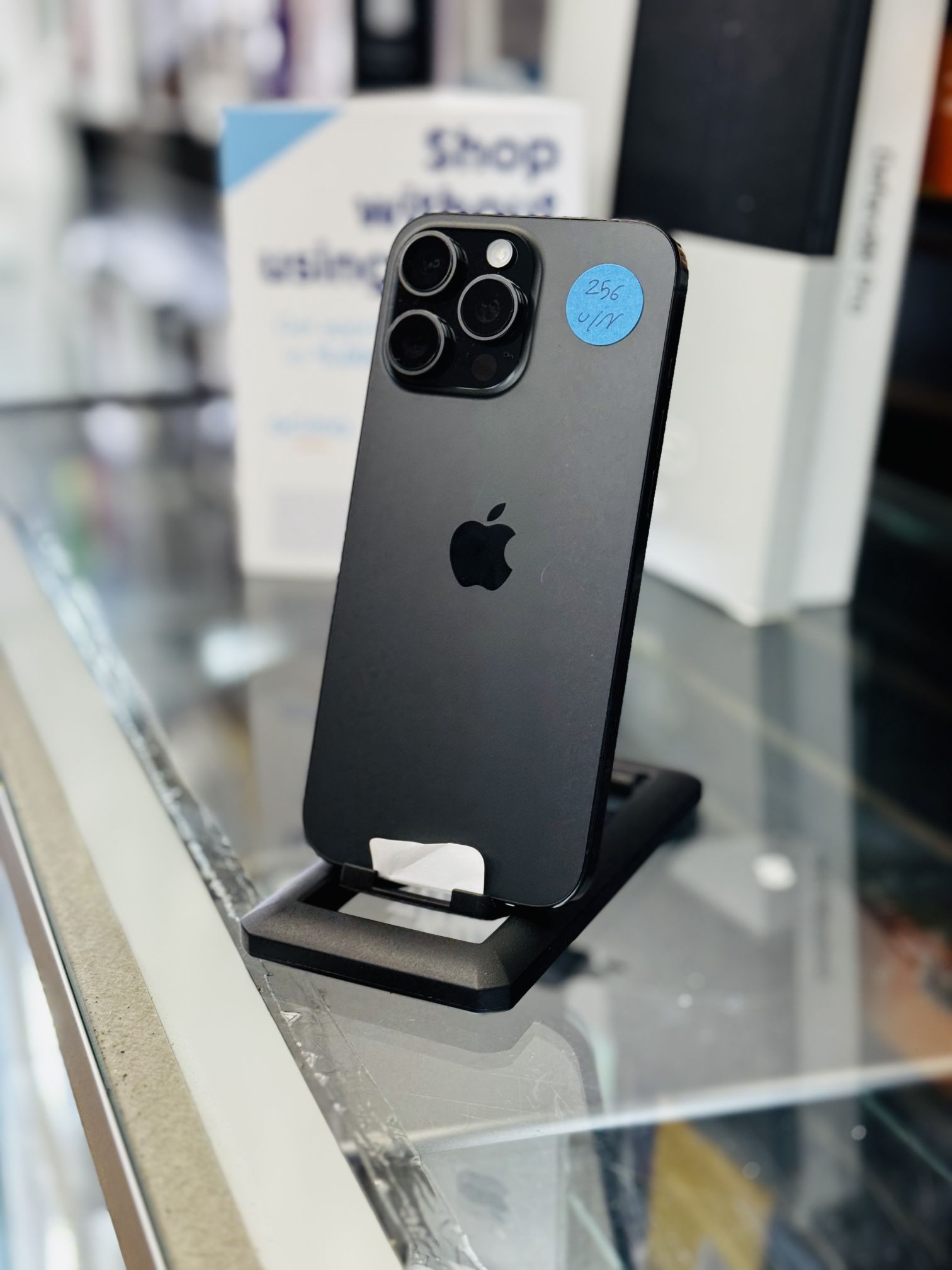 iPhone 16 Pro Max (Factory Unlocked)