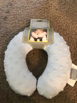 Baby travel pillow